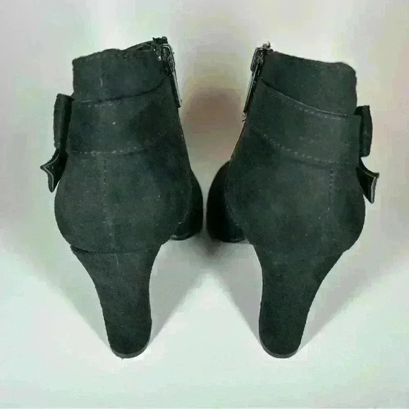 Impo Oralia black suede women’s boot heels 4” - Picture 6 of 7